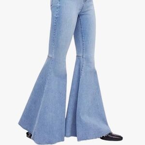 WE THE FREE JUST FLOAT ON FLARE JEANS